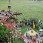 Wiesengrund Πανσιόν Ζόλντεν